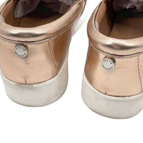 STEVE MADDEN Genette Platform Slip-on Sneakers - Picture 4 of 7